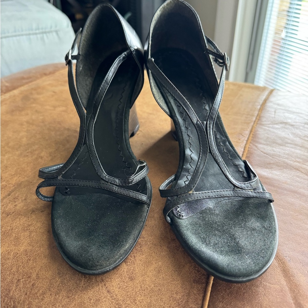 Enzo Angiolini Black Wedge Sandals with Geometric Straps